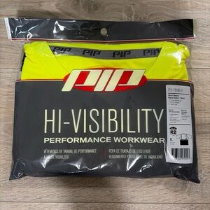 NEW Mens Size XL Short Sleeve Type R Class 2 High Visibility Black Bottom Tee